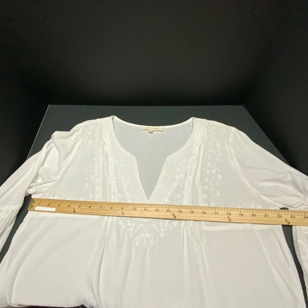 Solitaire Ivory Embroidered Blouse - Picture 4 of 5